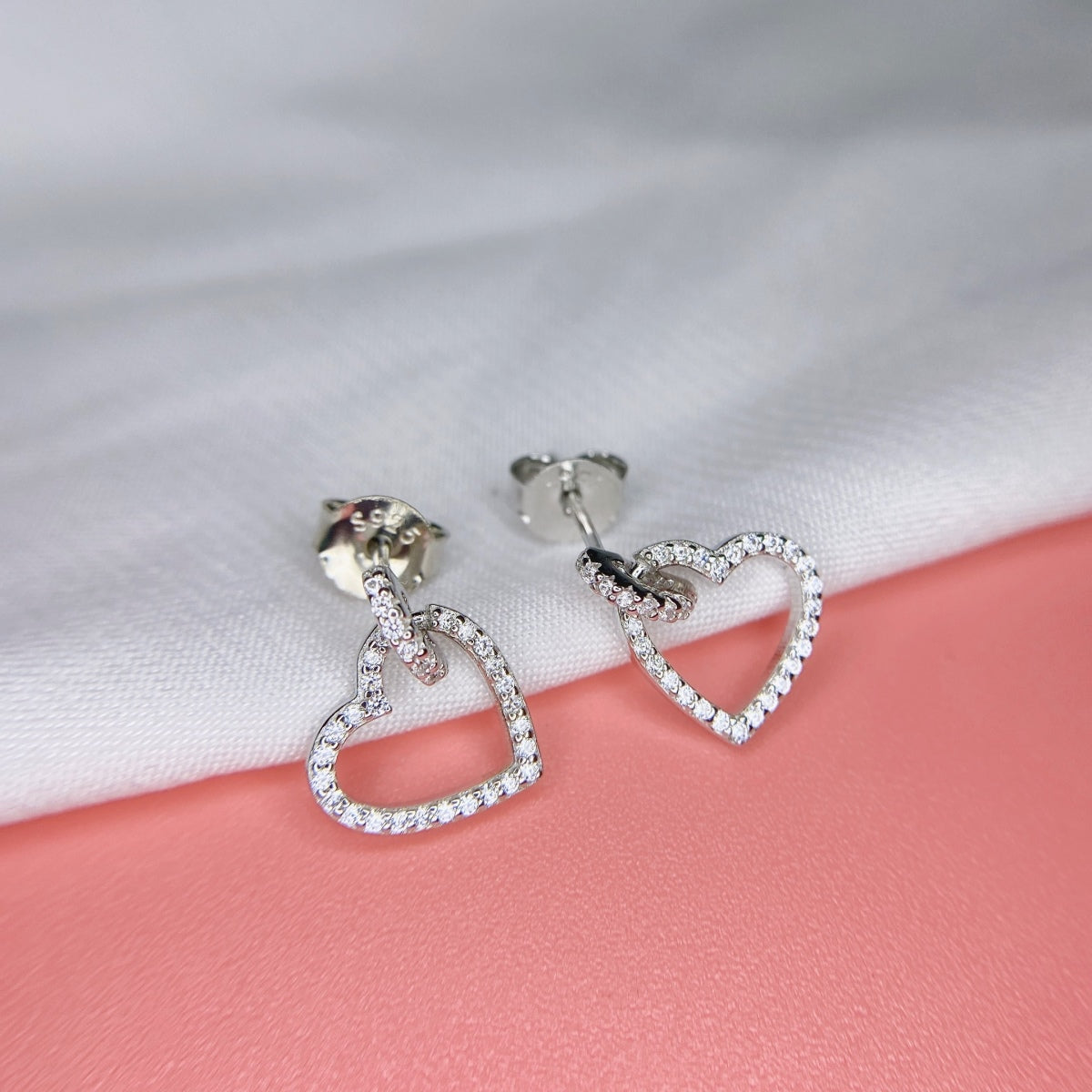 [Regalia jewelry]Dainty Heart Shape Earrings