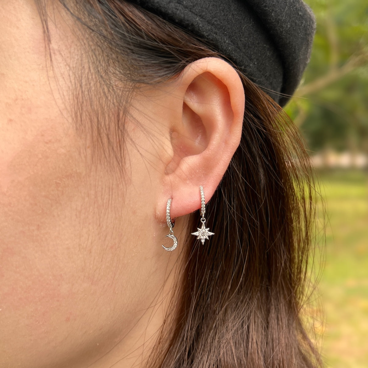 [Regalia jewelry]Star and Moon Asymmetric Earrings