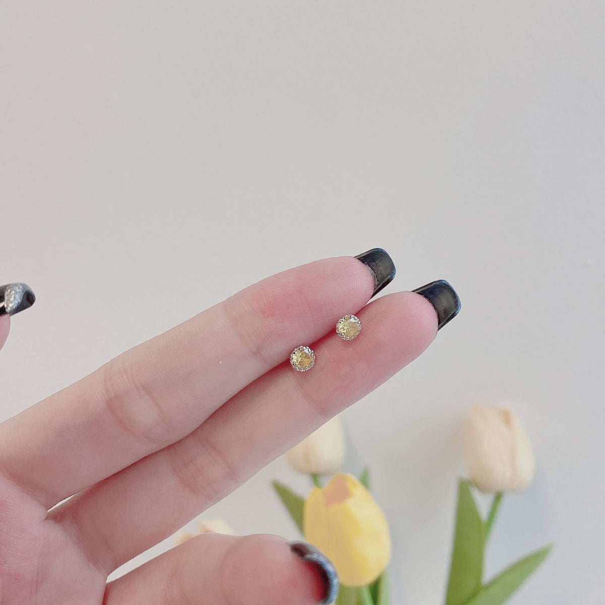 [Regalia jewelry]Sparkling Colorful Round Shape Earrings