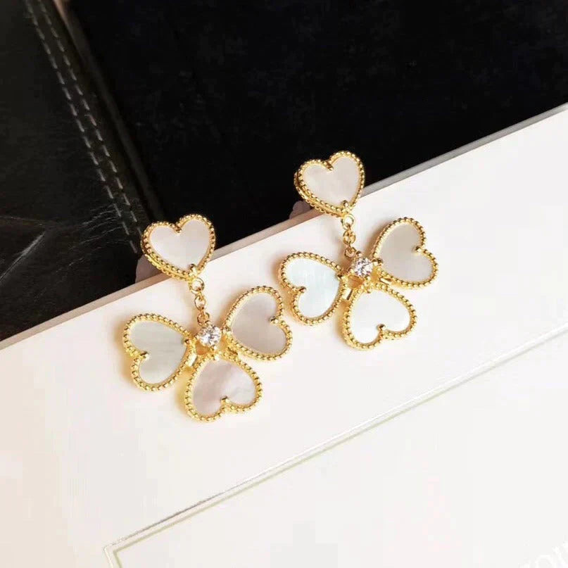 [Regalia jewelry]CLOVER SWEET WHITE MOP EARRINGS