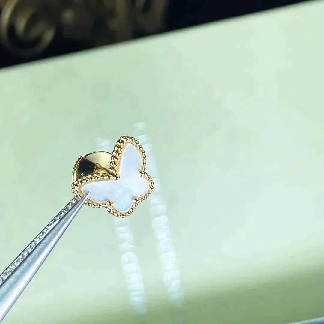 [Regalia jewelry]SWEET BUTTERFLY MOP EARSTUDS