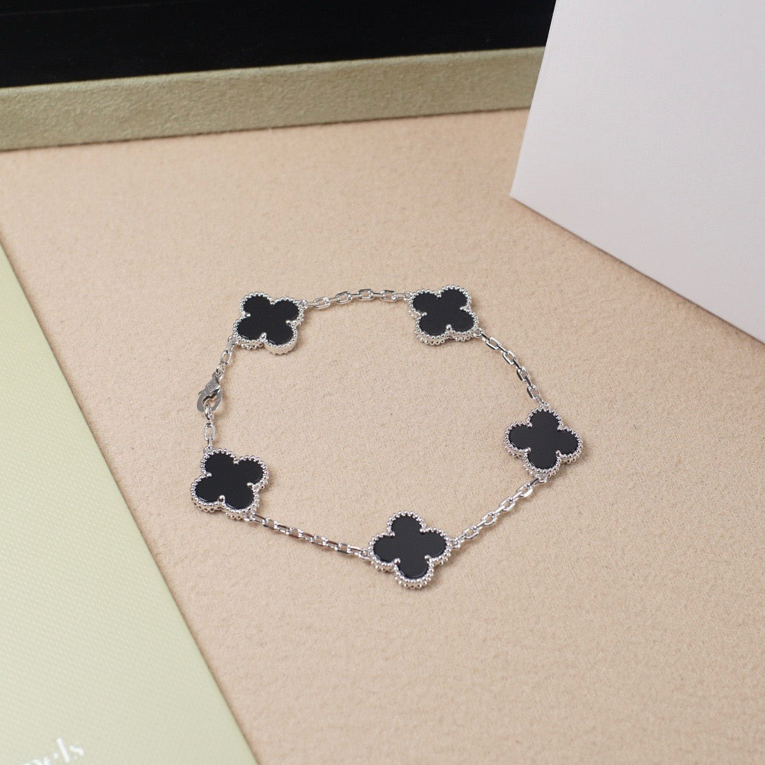 [Regalia jewelry]CLOVER 5 MOTIF ONYXS  BRACELET SILVER
