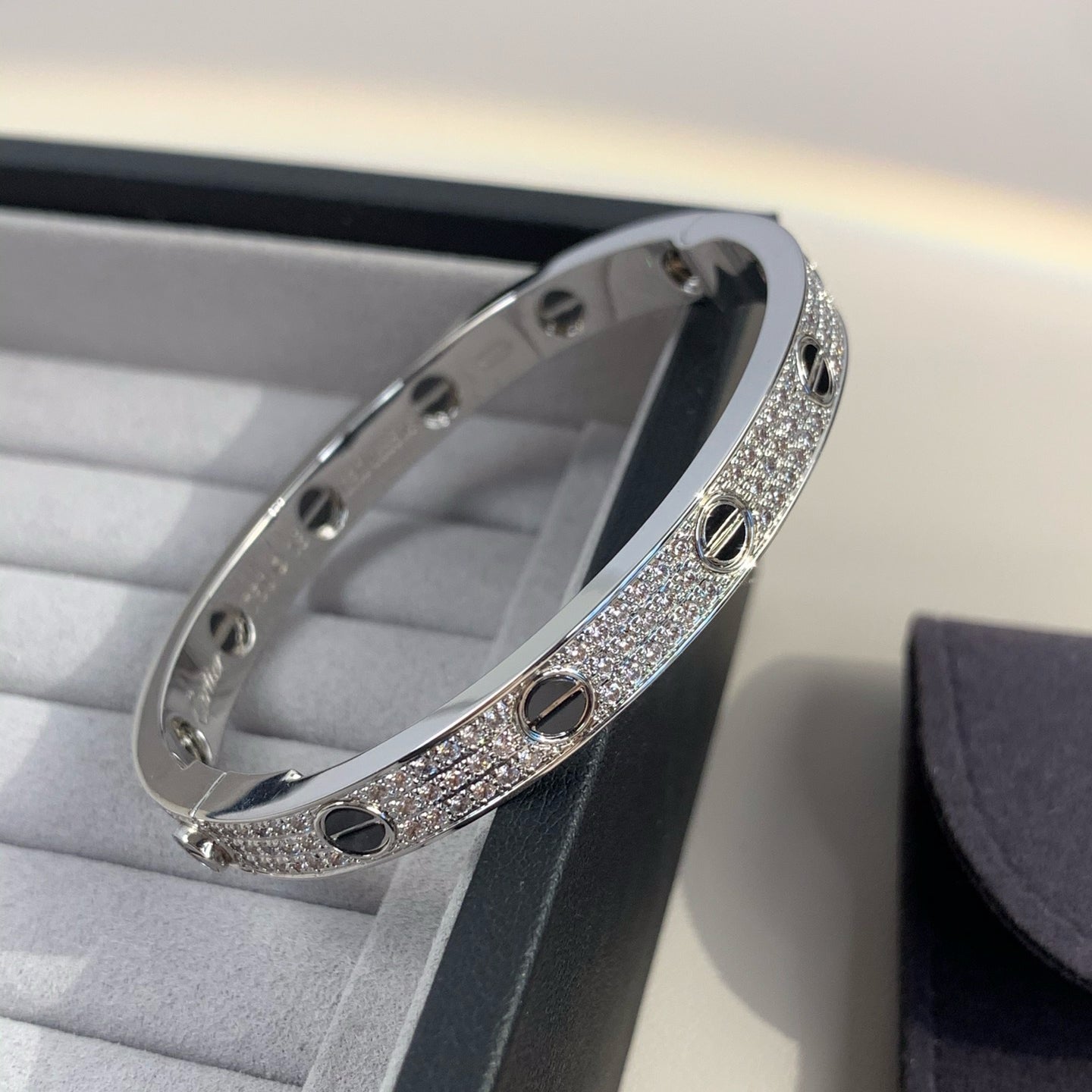 [Regalia jewelry]LOVE BRACELET 6.1MM DIAMOND-PAVED CERAMIC