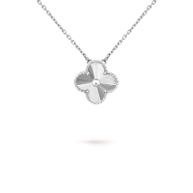 [Regalia jewelry]CLOVER 15MM LASER NECKLACE SILVER