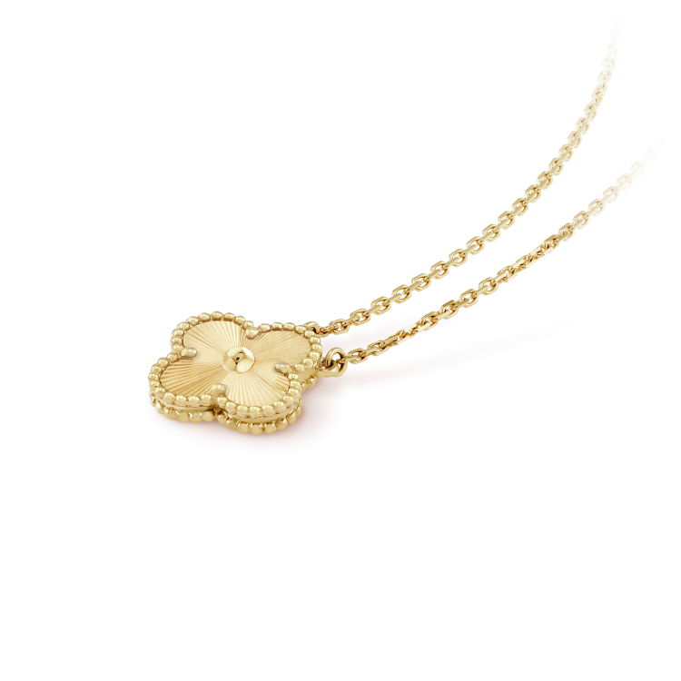 [Regalia jewelry]CLOVER 15MM LASER NECKLACE