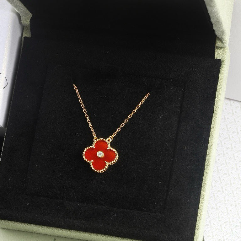 [Regalia jewelry]CLOVER 15MM DIAMOND CARNELIAN NECKLACE