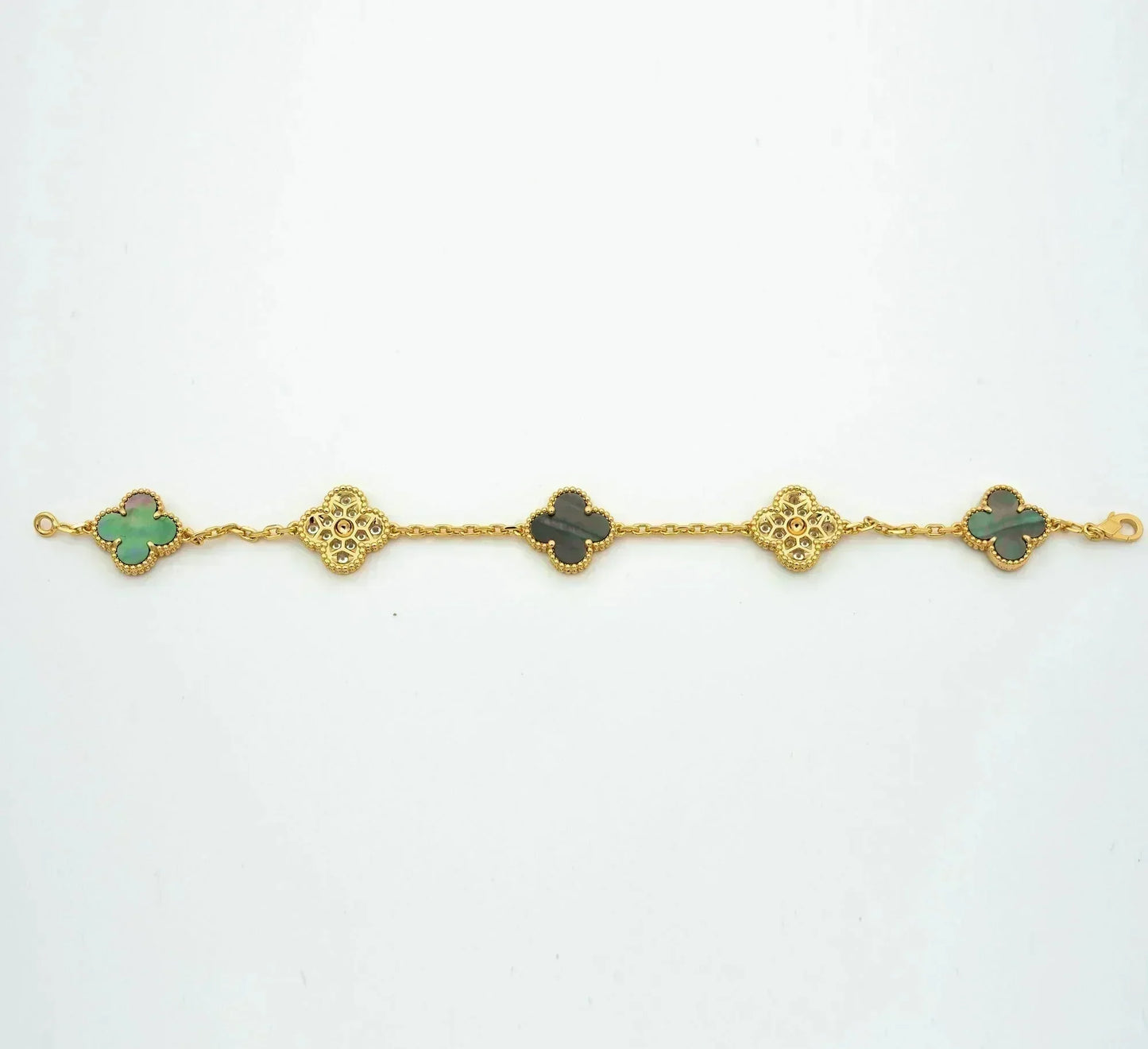 [Regalia jewelry]CLOVER 5 MOTIF GRAY MOP DIAMOND BRACELET