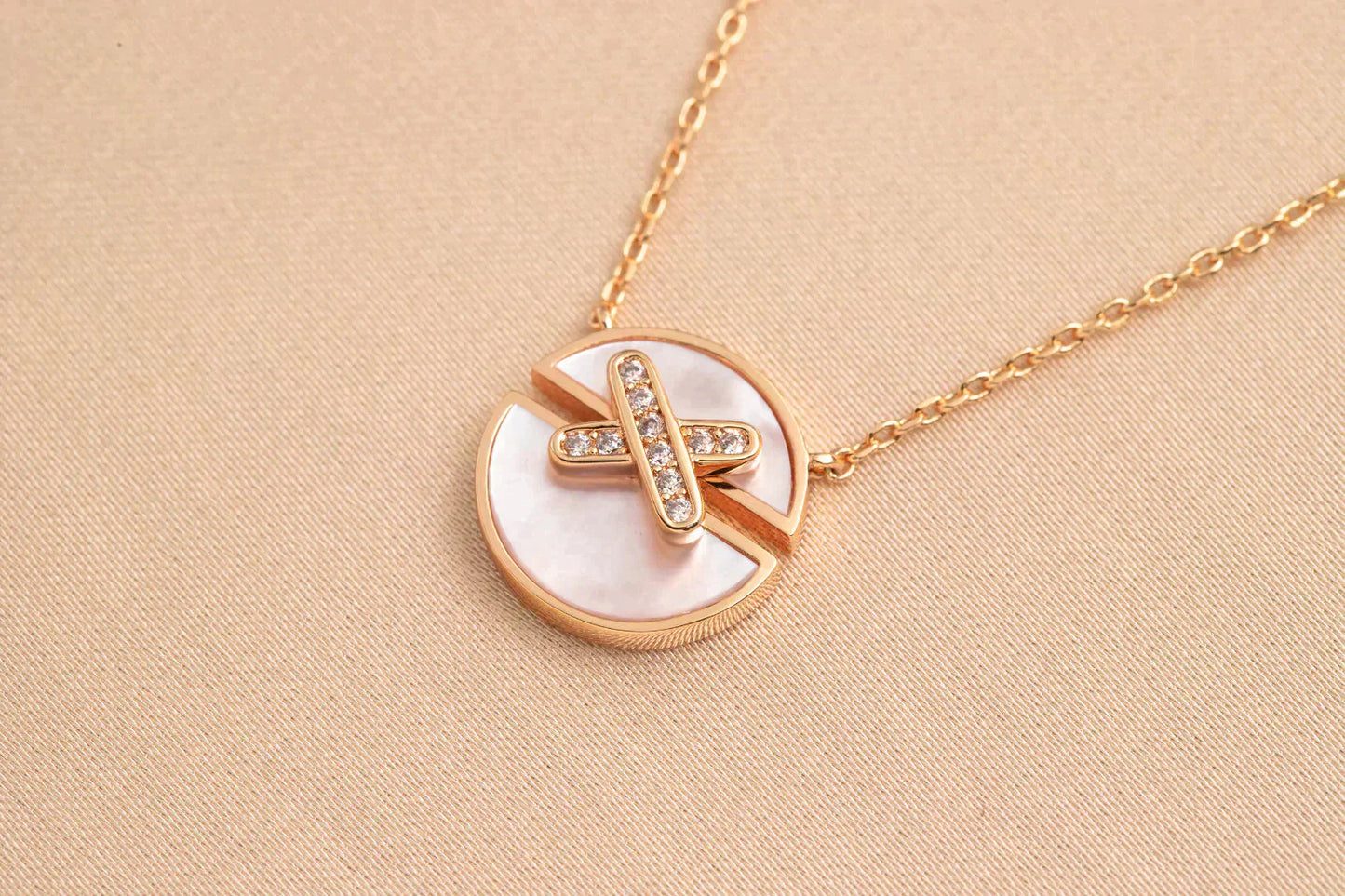 [Regalia jewelry]JEUX DE ROSE GOLD DIAMOND NECKLACE